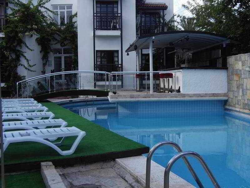 Orion Hotel Битез Экстерьер фото